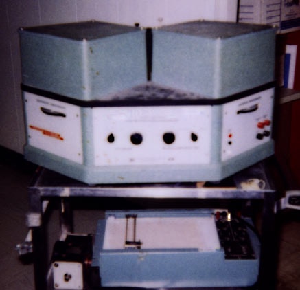 Photograph of a spectrophotofluorometer