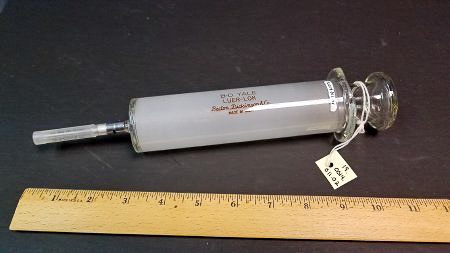 a glass syringe device