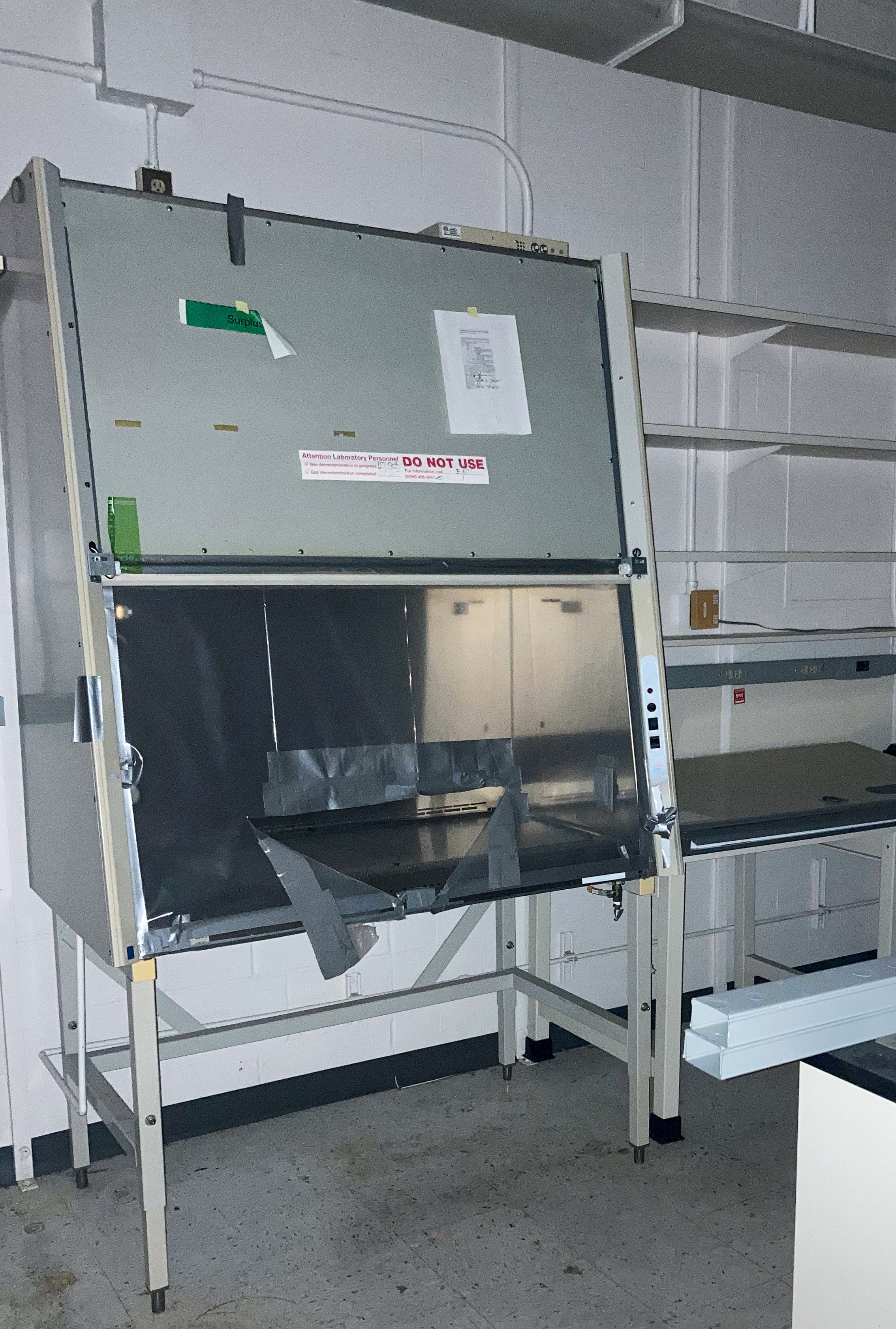 a photo of a fume hood in a lab in Building 29A