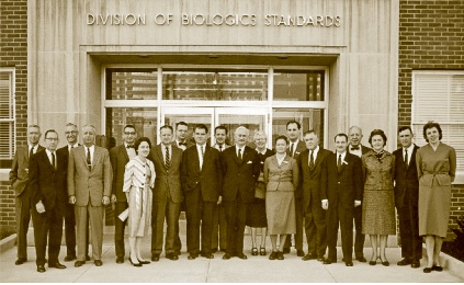 DBS Group Photo 1960 polio meetings in front of Building 29