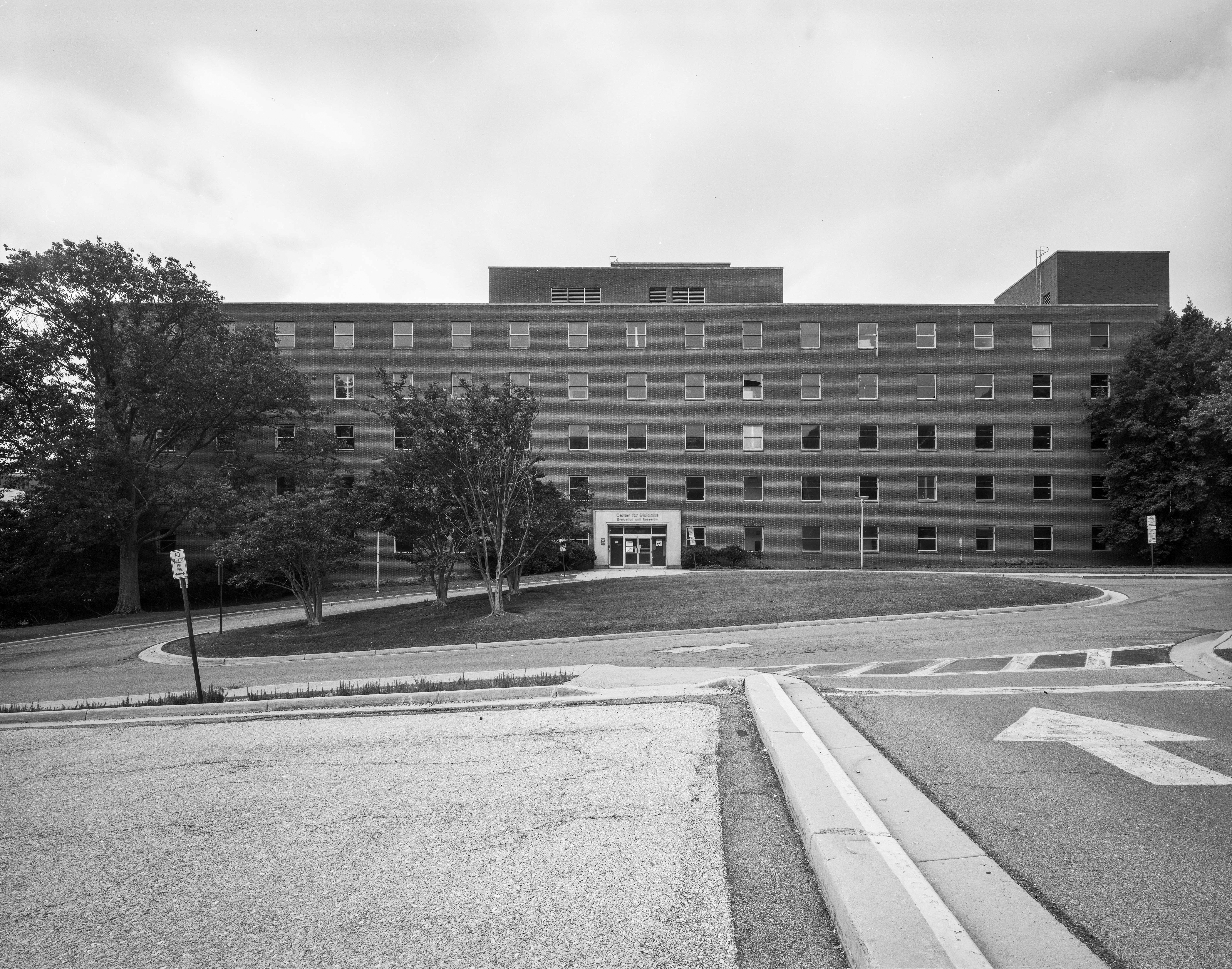 Monochromatic photograph of the entire building 29