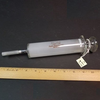 Image of a syringe for blood draws