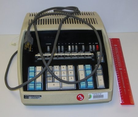 Photo of a Wang Calculator