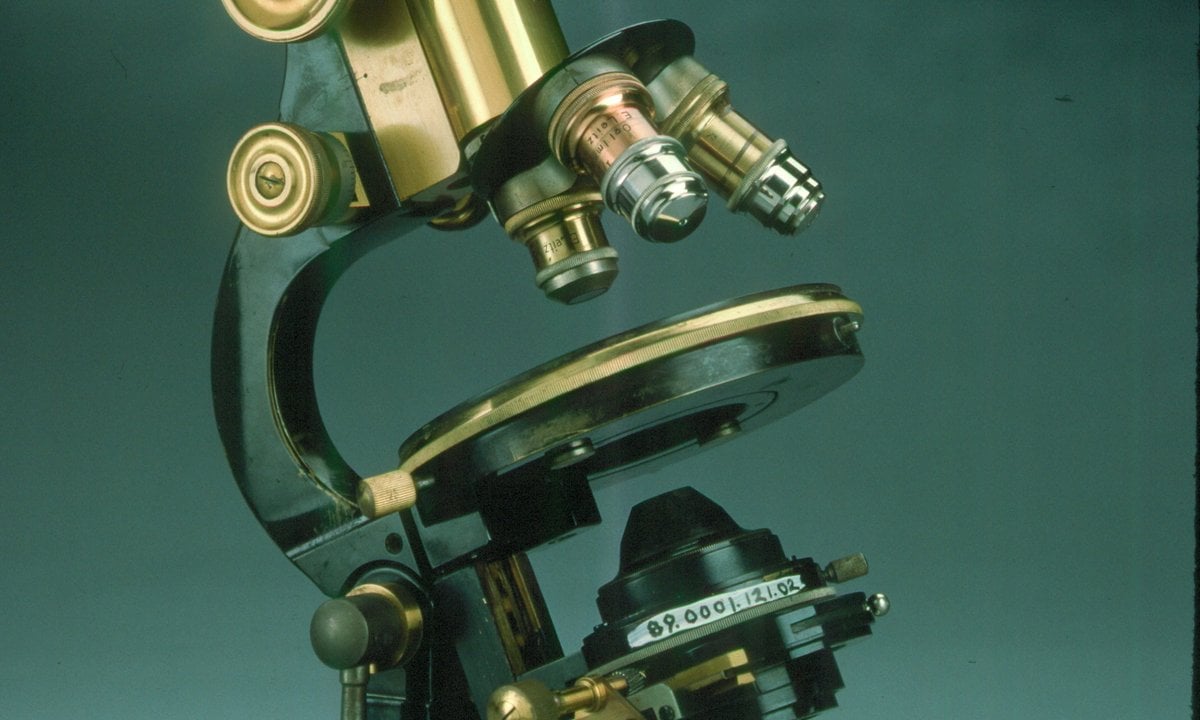 Microscope